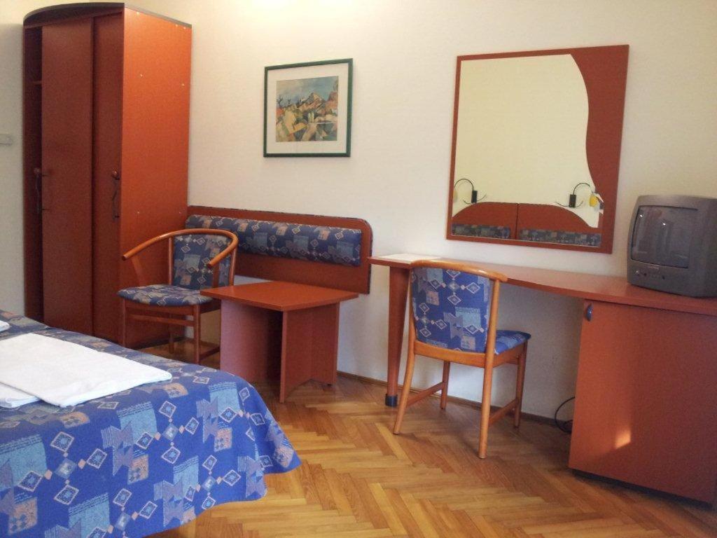 Fenyves Wellness Hotel Békéscsaba Habitación foto